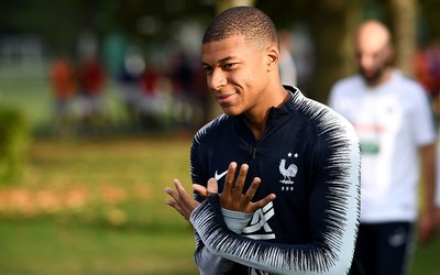 绿茵电竞快讯-英超最佳边锋候选有他名字